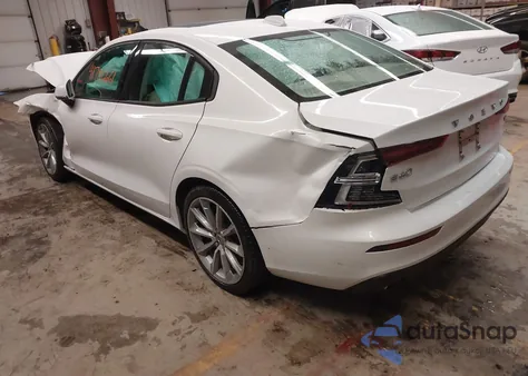 2021 Volvo S60 T5 Momentum из США, поврежденный, VIN 7JR102FK7MG102659